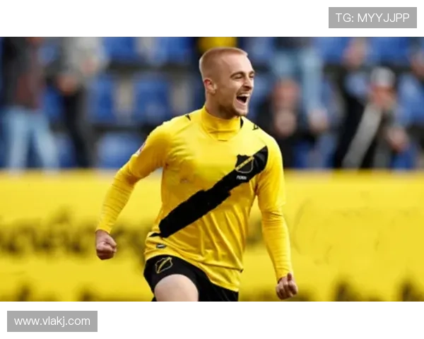 曹圭成本赛季进球数据持续提升,联赛表现稳健