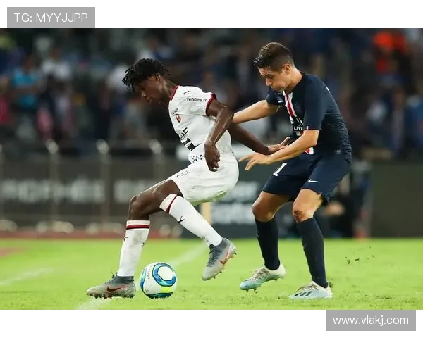 卡马文加与若日尼奥中场节奏掌控力对比分析 卡马文加与若日尼奥中场节奏掌控力对比分析