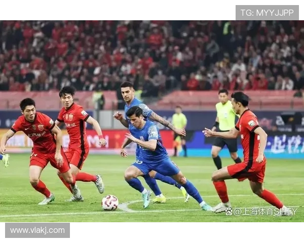 上海申花进攻乏力问题显现,稳守难掩赢球能力不足 上海申花进攻乏力问题显现,稳守难掩赢球能力不足