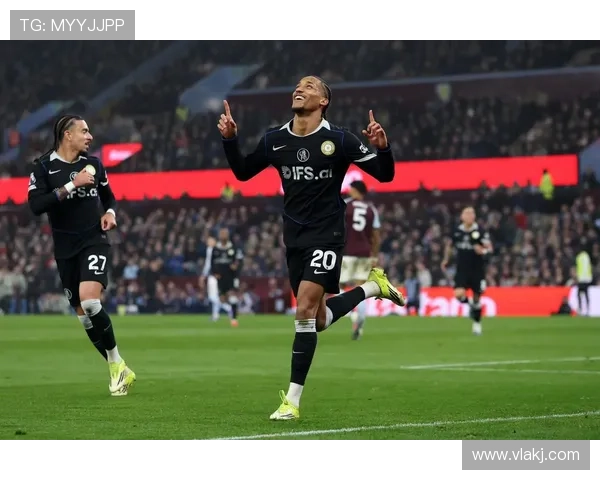 切尔西争四形势复杂,英超竞争格局变化对赛季走势带来影响 切尔西争四形势复杂,英超竞争格局变化对赛季走势带来影响