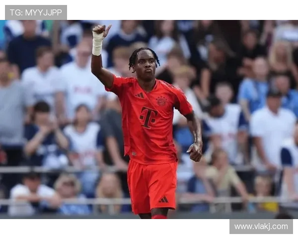 曼联战术体系缺乏稳定性，球队赛季表现波动加剧